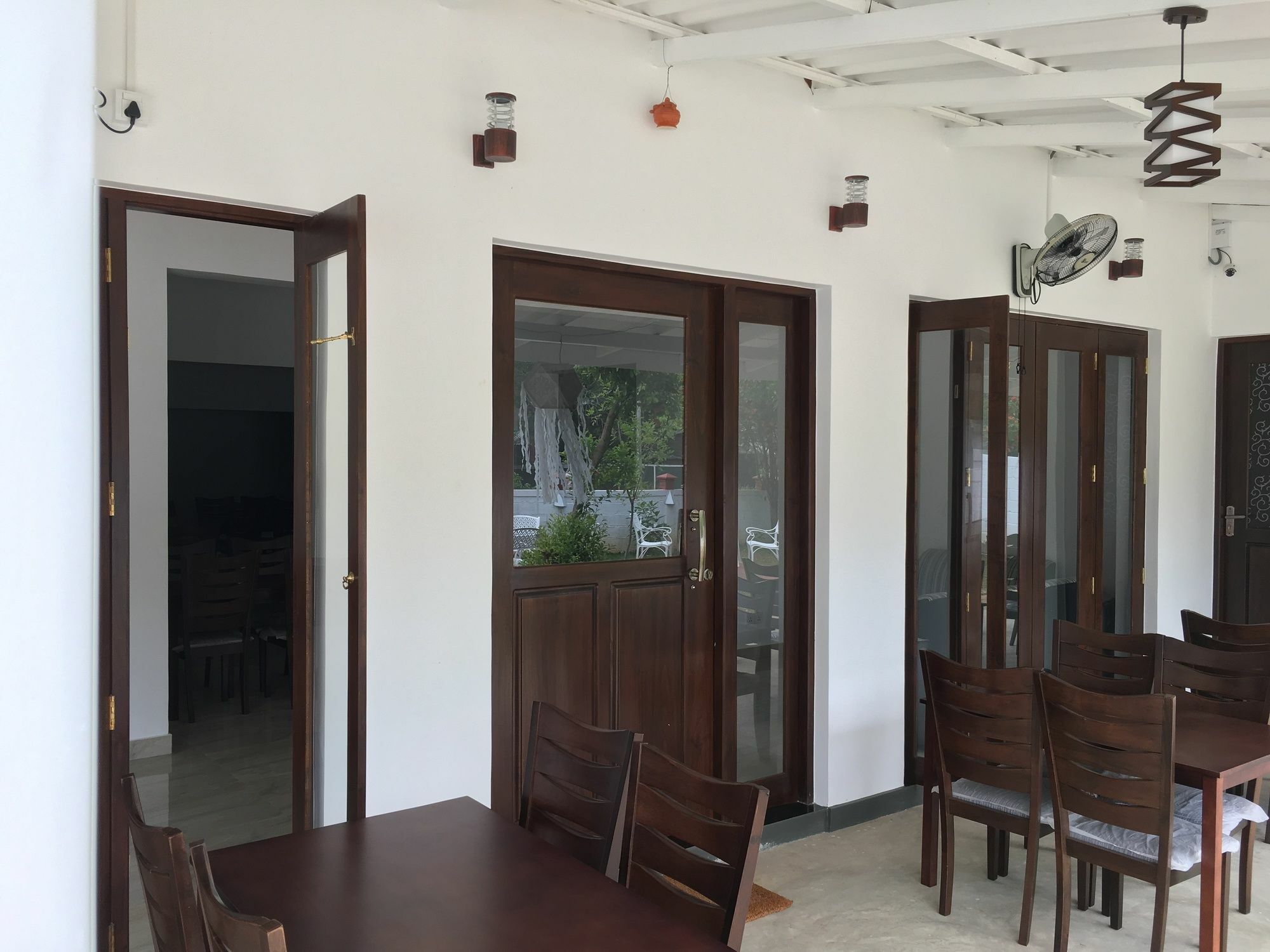 Lavonka Tourist Rest Hotel Anuradhapura Exterior photo