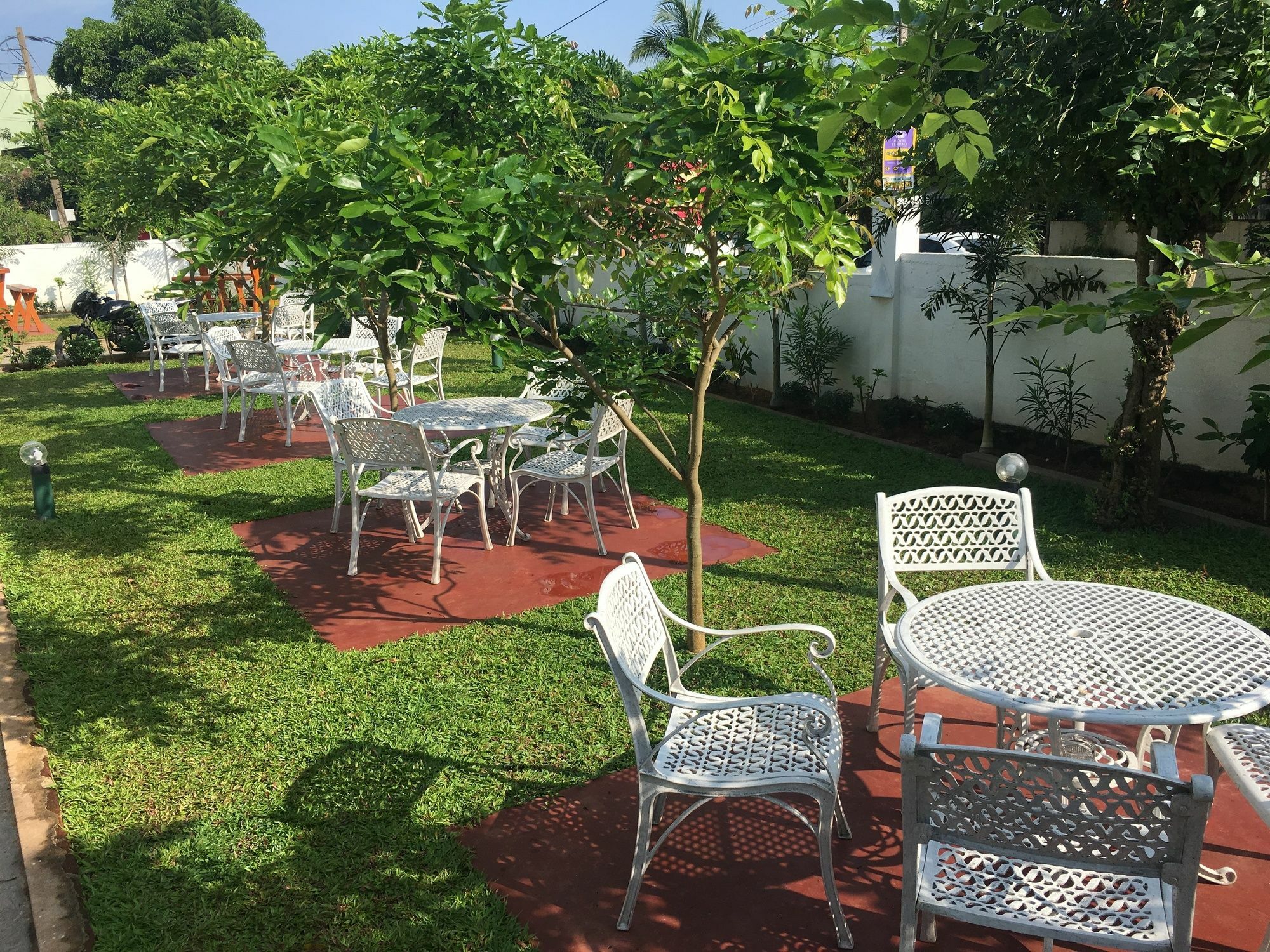 Lavonka Tourist Rest Hotel Anuradhapura Exterior photo